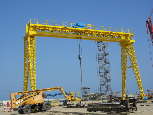 42M Span Trussed Type Gantry Crane ความจุ 75 ตันในอู่ต่อเรือ