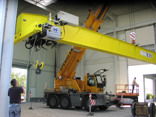 FEM 5Ton Single Beam เครนเหนือศีรษะแบบยุโรปพร้อมรถเข็นสีเหลือง