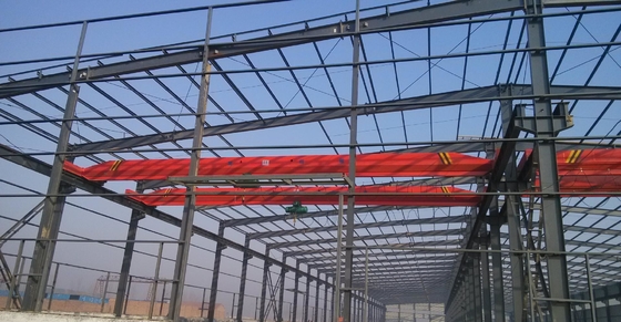 ช่วง 7.5-31.5 ม. คานเดี่ยว EOT เครน 10 ตันเครนเหนือศีรษะ 220V ~ 480V สำหรับโรงงาน