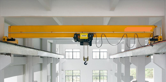 เครนยกเครื่องยนต์คลังสินค้า Cantilever Crane Beam 3.2Tons ทนต่อความล้า
