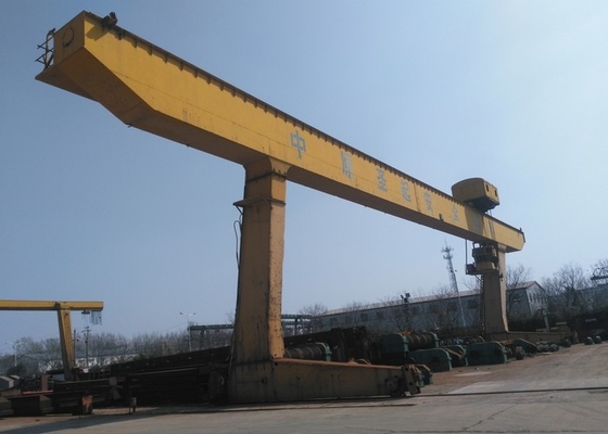380V 60HZ Rail Mounted Mobile Gantry Crane 15 ตัน 20 ตัน 25 ตันเครนเหนือศีรษะ