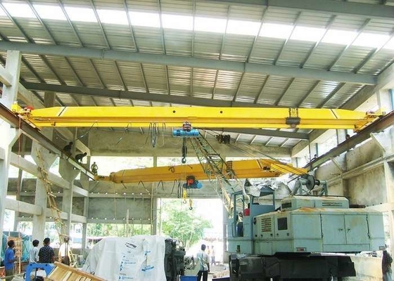 3-8m/Min เครื่องกีฬาเครนขั้วเดียว ดิน / ลานติดตั้ง