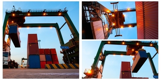 QU70 QU80 Rail Port Container Crane คอนเทนเนอร์แบบซ้อนอัตโนมัติ Unloading Crane