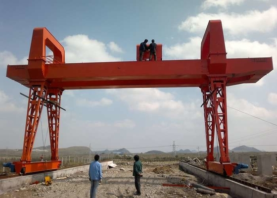 5 ตันถึง 50 ตัน Mobile Gantry Crane