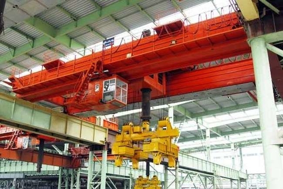 ไฟฟ้า 5T ช่วง 15M เครนเหนือศีรษะคานคู่สำหรับคลังสินค้า