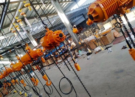 CE ISO Industrial 220-690V รอกโซ่ไฟฟ้า 2 ตันพร้อมรถเข็น