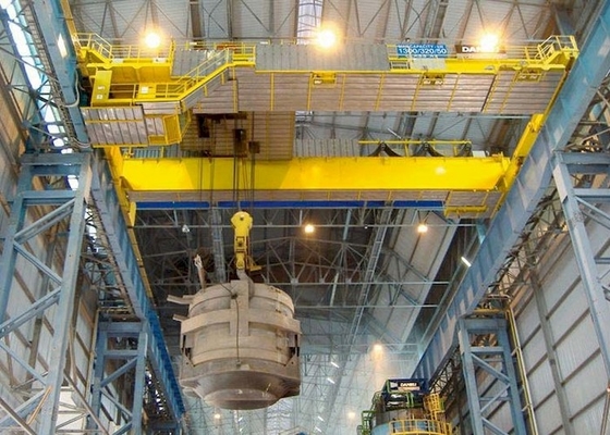 กระบวยเหล็กหล่อโลหะเครนเหนือศีรษะคานคู่ EOT Crane 75ton