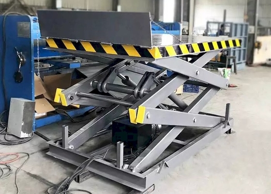 โหลดหนัก AC380V แท่นยกไฮดรอลิก 2000 * 2000 มม. Loading Dock Scissor Lift