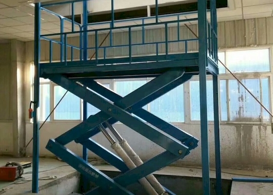 โหลดหนัก AC380V แท่นยกไฮดรอลิก 2000 * 2000 มม. Loading Dock Scissor Lift