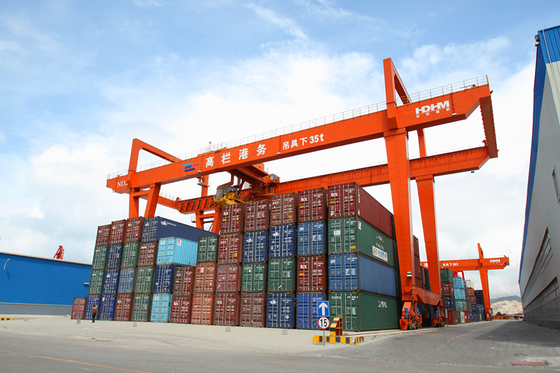 40T RMG Automated Rail Mounted Gantry Crane 12m ถึง 21m ยกสูง