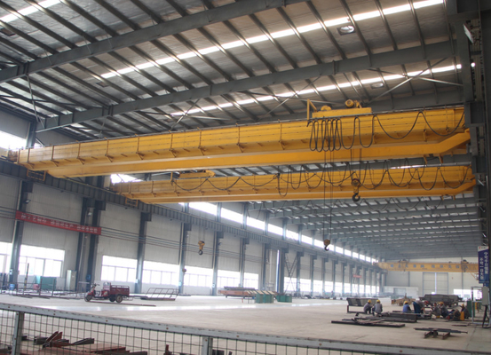 LH Type Mobile Electric เครนเหนือศีรษะคานคู่ 50Ton พร้อมรถเข็นไฟฟ้า
