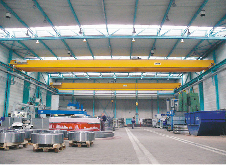 อัตโนมัติ 0 ~ 8m / นาที Single Girder Bridge Crane การควบคุมภาคพื้นดิน 3 เฟส 380V 50hz